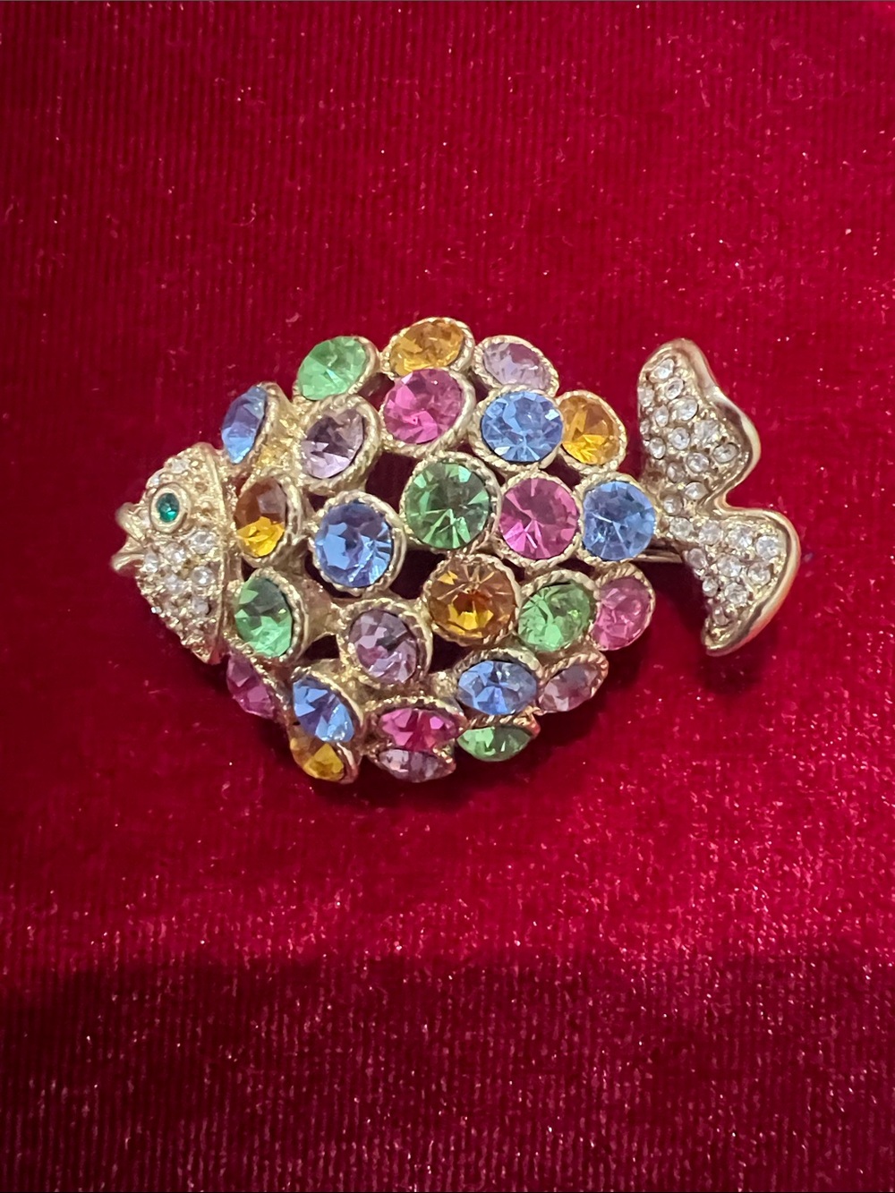 F#117- vintage brooch